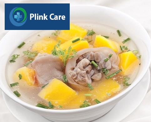 Sau sinh mẹ nên ăn uống đa dạng, không nên chỉ ăn một vài món như móng giò hầm trong nhiều ngày