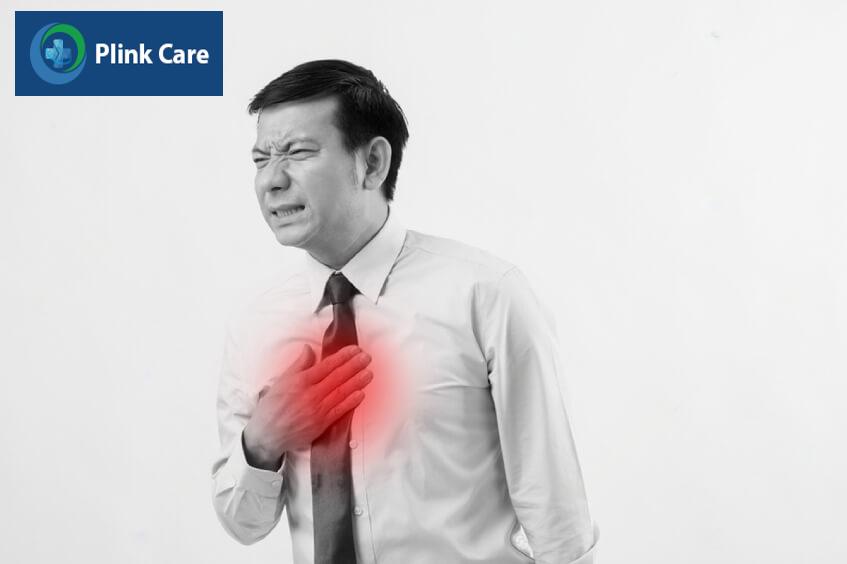 khối u ung thư thực quản gây tức ngực