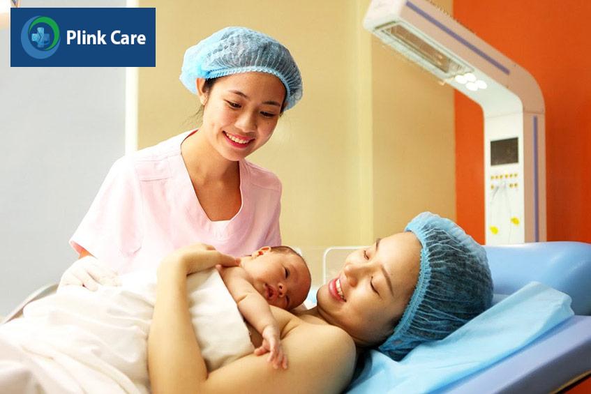 mẹ được da kề da với bé