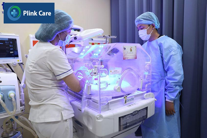 chăm sóc em bé sinh non 25 tuần