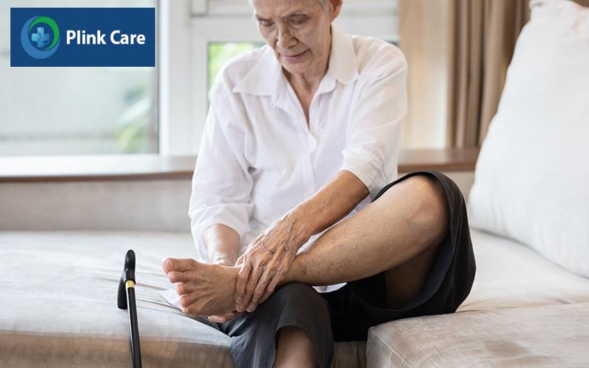 thoái hoá khớp cổ chân ở tuổi già