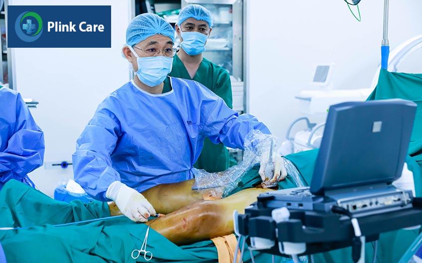 bơm keo điều trị suy tĩnh mạch