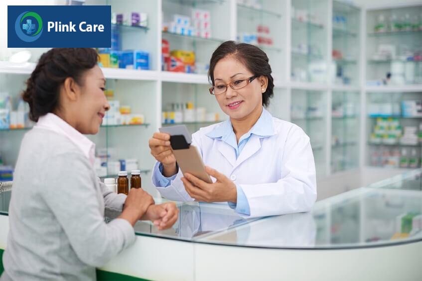 dược sĩ và người bệnh