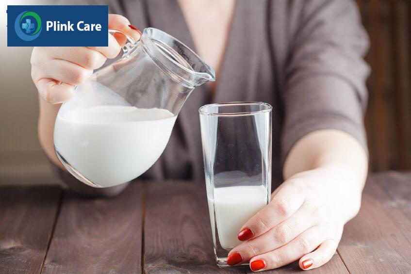 sữa ấm trị mất ngủ sau sinh
