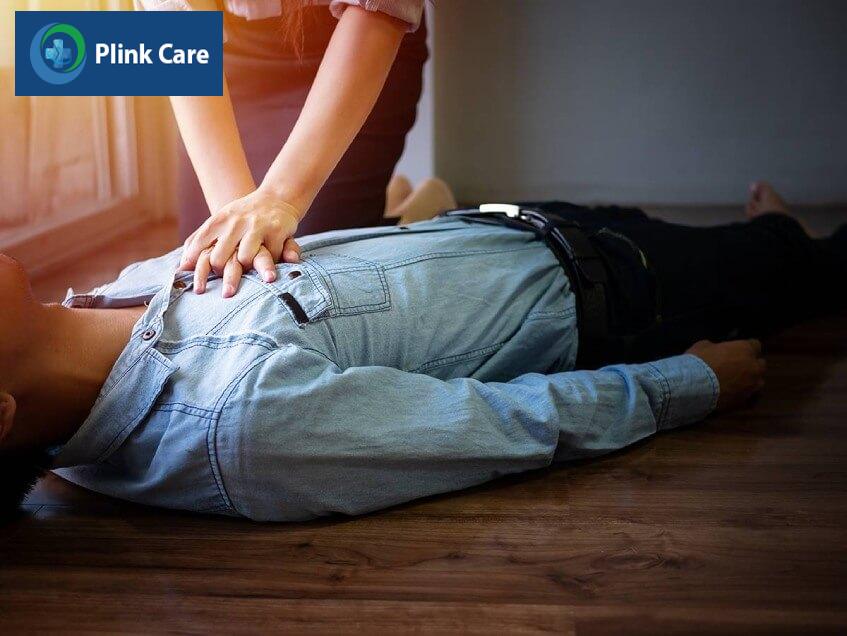cách sơ cứu người bị đột quỵ