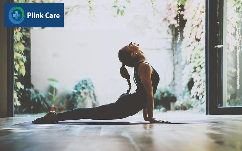 yoga giảm đau đầu buồn nôn