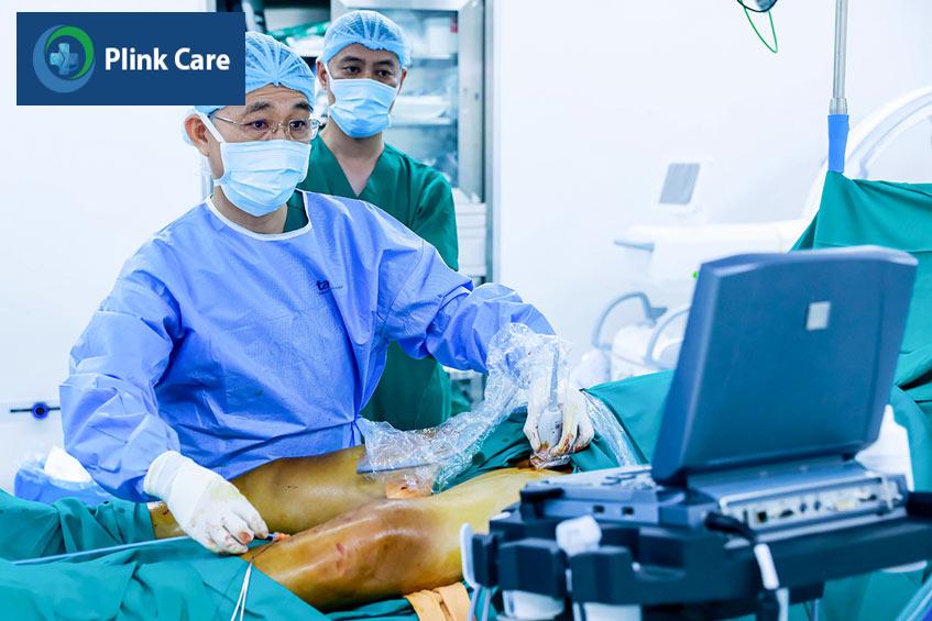 bơm keo sinh học cho bệnh nhận