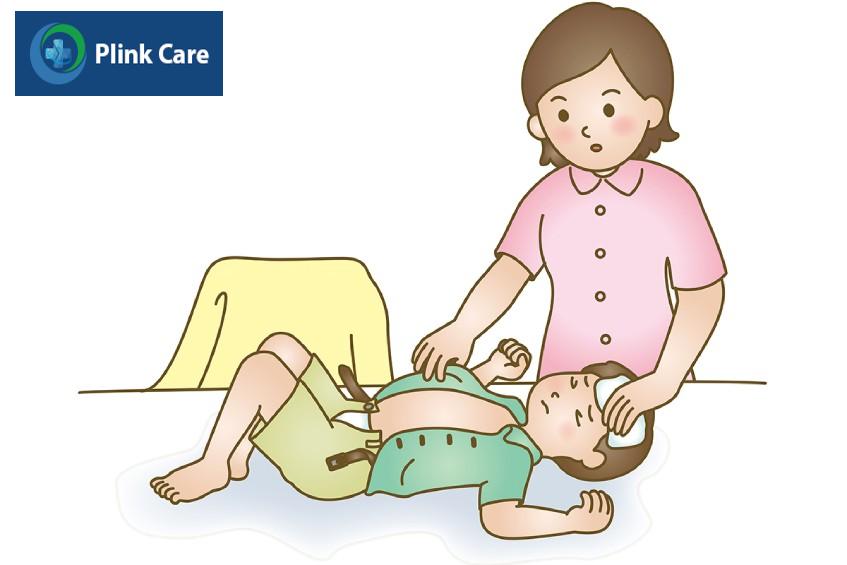 chăm sóc con trẻ khi bị sốt co giật
