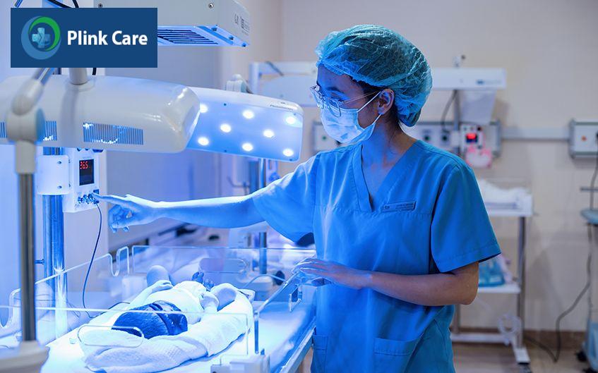 Điều trị vàng da sơ sinh bằng phương pháp chiếu đèn