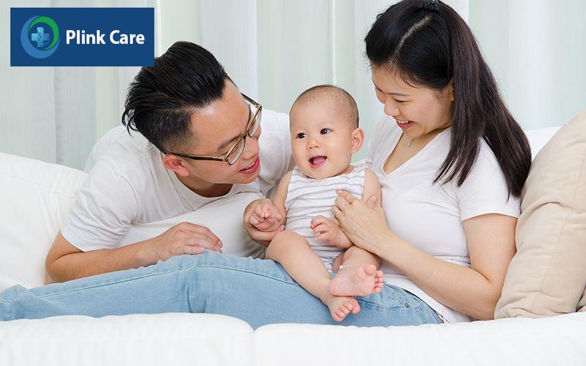 sự chăm sóc của bố mẹ sẽ giúp trẻ cảm thấy ấm áp