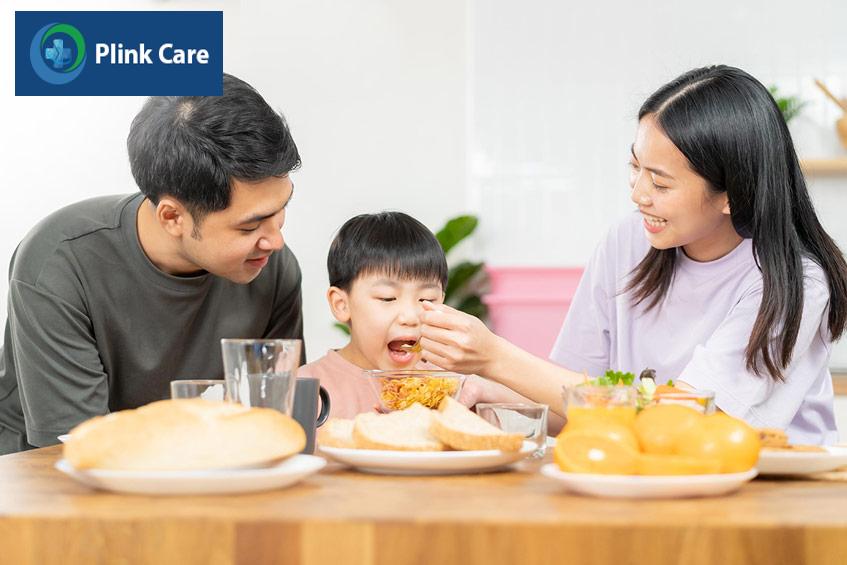 tập thói quen ăn uống cho trẻ