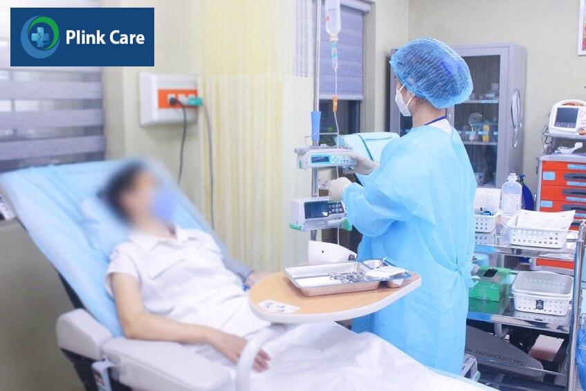 dùng thuốc điều trị ung thư cho bệnh nhân