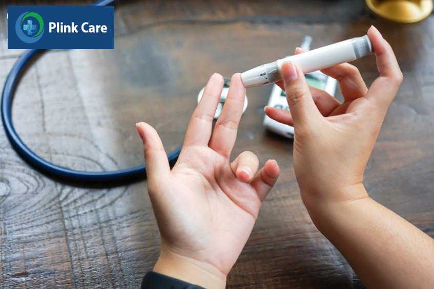 hãy đo đường huyết và ăn trước khi uống bia