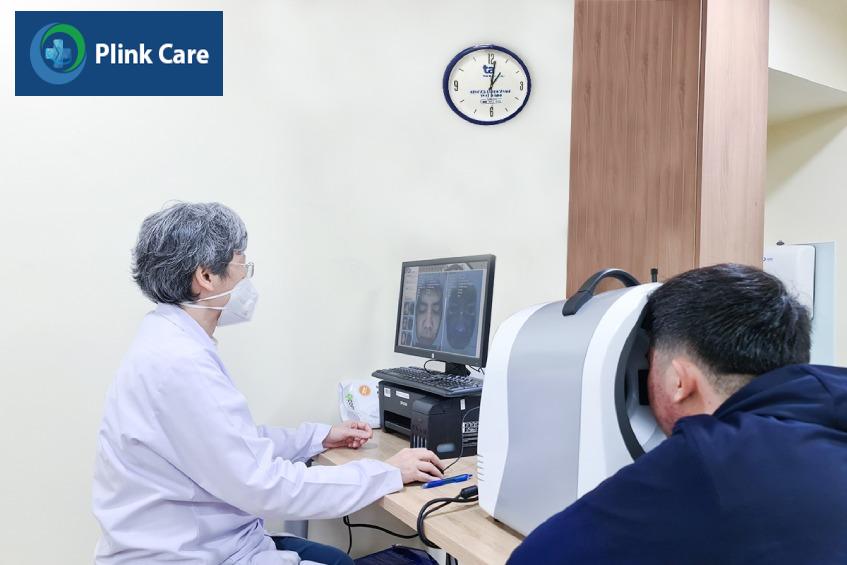 kiểm tra tình trạng mụn trứng cá