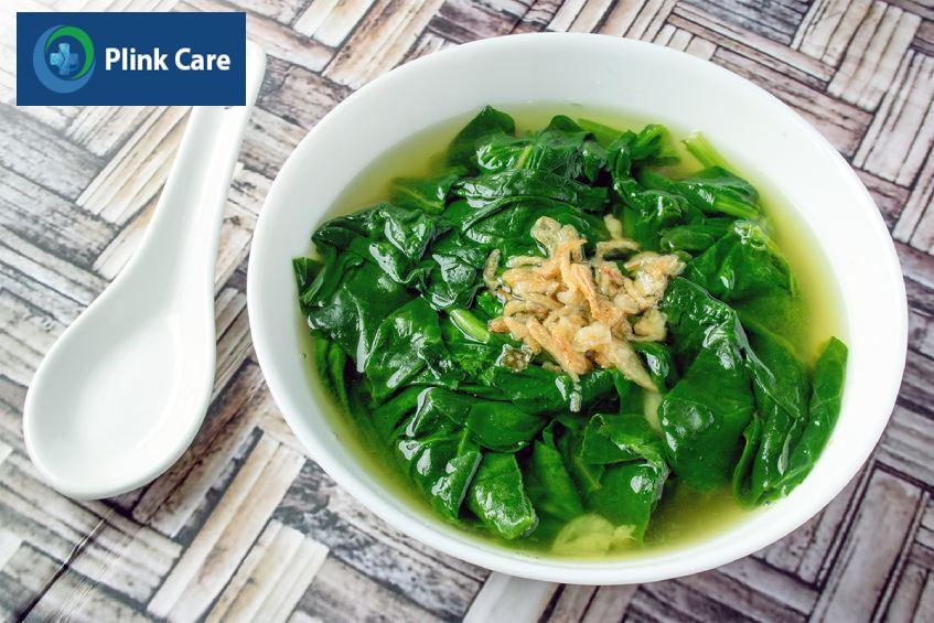 Người bệnh tuyến giáp nên ăn các loại rau lá xanh