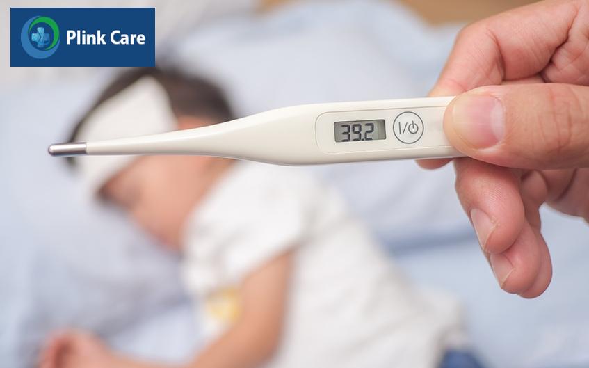Trẻ sốt cao 39 độ trở lên nên được đưa đến bệnh viện