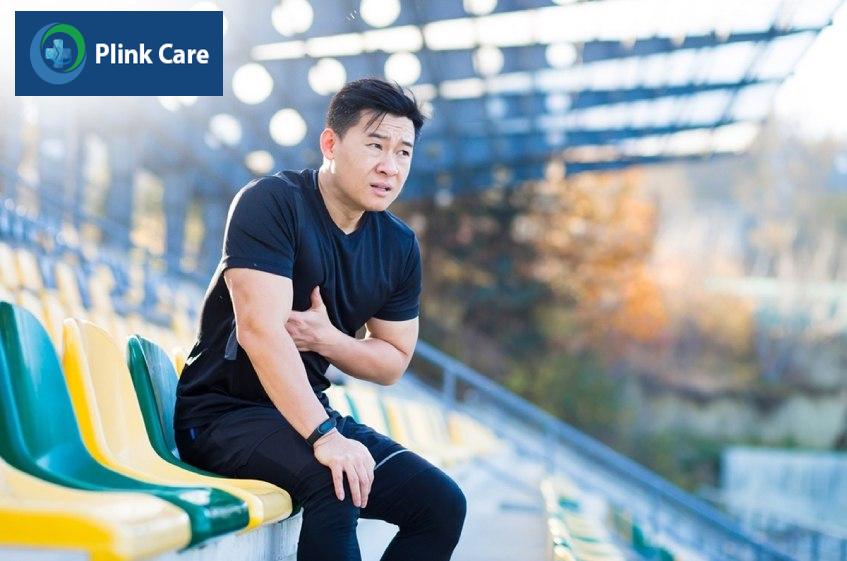 Đau ngực phải có thể xuất hiện đột ngột kèm theo một số triệu chứng khác