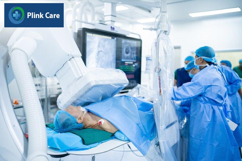 Nếu xác định cơn đau thắt ngực không ổn định do hẹp mạch vành, bệnh nhân sẽ được chỉ định đặt stent nong mạch, phòng ngừa nhồi máu cơ tim cấp