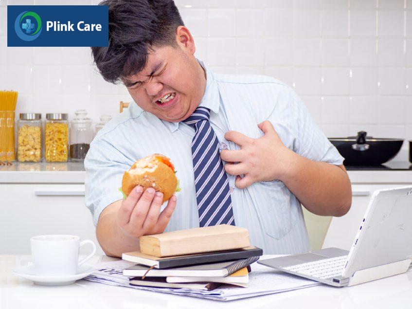 Thừa cân - béo phì, lạm dụng thức ăn nhanh và thực phẩm chế biến sẵn là những yếu tố làm tăng nguy cơ đau thắt ngực ổn định