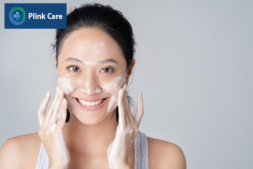 yếu tố gây mụn trứng cá nặng