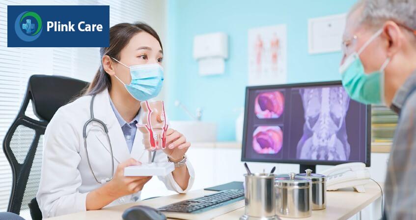 bác sĩ tư vấn điều trị ung thư hậu môn