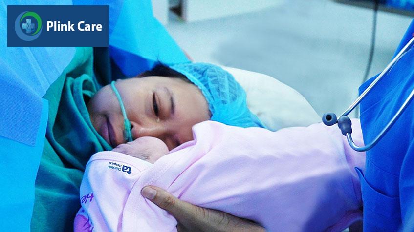 đội ngũ bác sĩ và nữ hộ sinh tại tâm anh