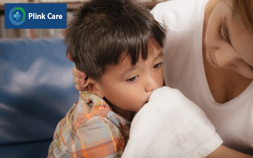 Trẻ bị ngộ độc thực phẩm cần được chăm sóc đúng cách