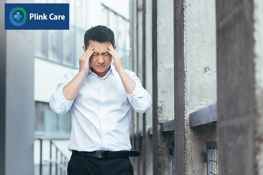 Đau đầu dữ dội, kéo dài có thể là dấu hiệu dị dạng mạch máu não