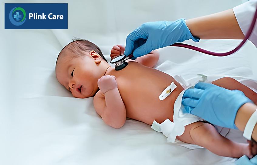 Trẻ từ 9 - 12 tháng tuổi bị hẹp van động mạch phổi nên được thông tim nong van để có được kết quả tốt