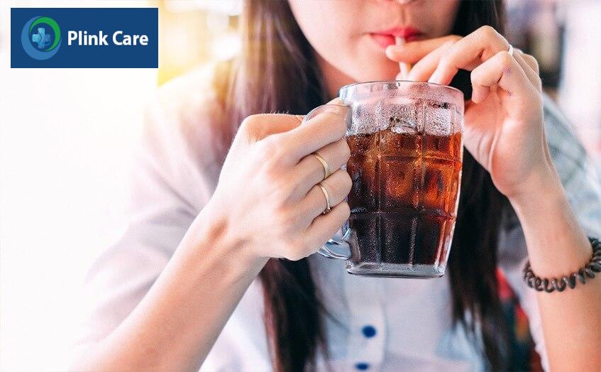 bị chóng mặt không nên uống nước có ga