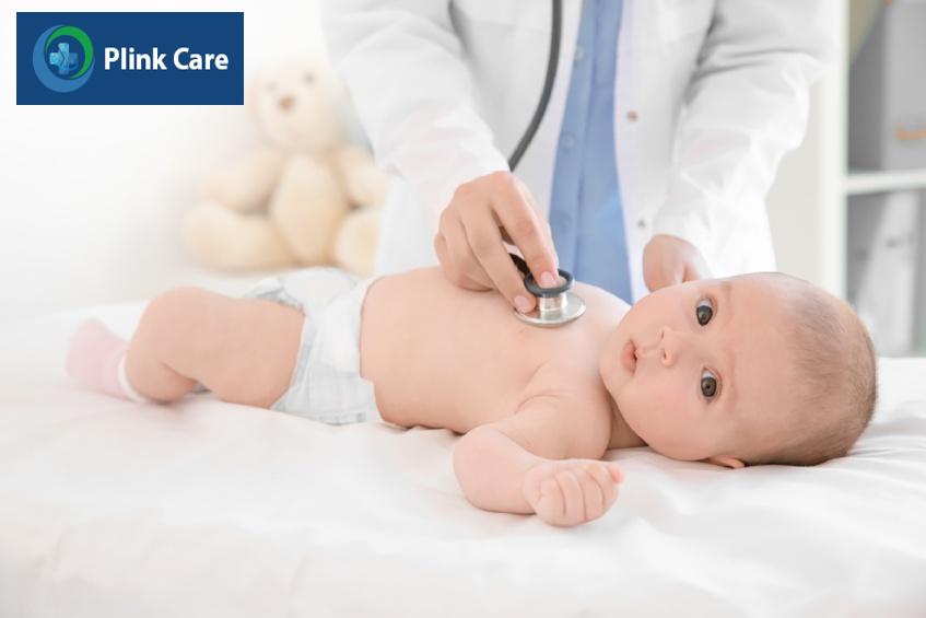 điều trị trẻ sơ sinh đi phân ngoài màu vàng