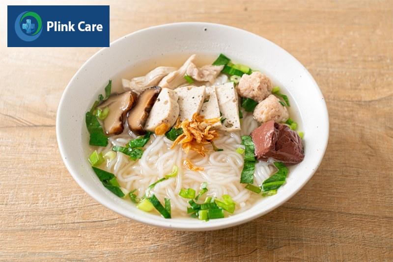 Hướng dẫn cách chăm sóc sau nhổ răng khôn, ăn thức ăn mềm