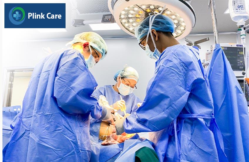 Phẫu thuật được sử dụng để cắt bỏ khối u ung thư vú hoặc cắt bỏ toàn bộ vú