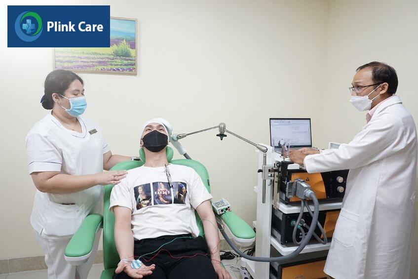 sử dụng kỹ thuật kích thích từ trường xuyên sọ