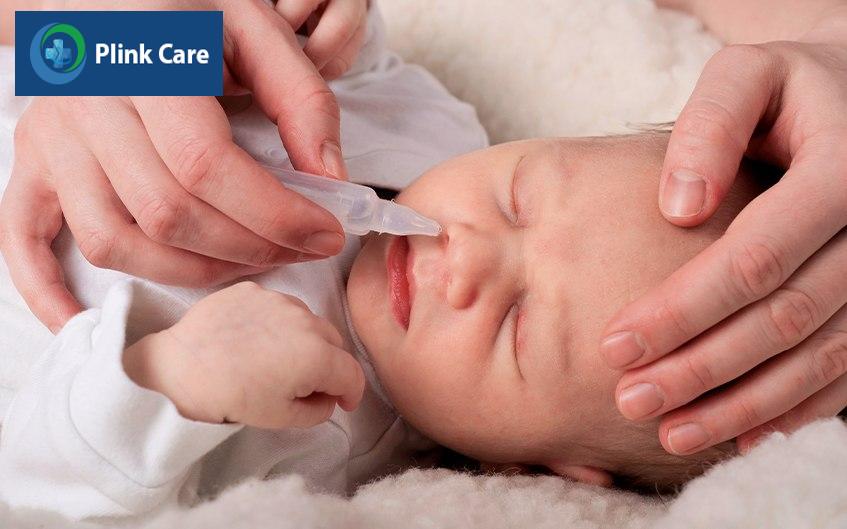 Vệ sinh mũi cho trẻ sơ sinh theo hướng dẫn của bác sĩ