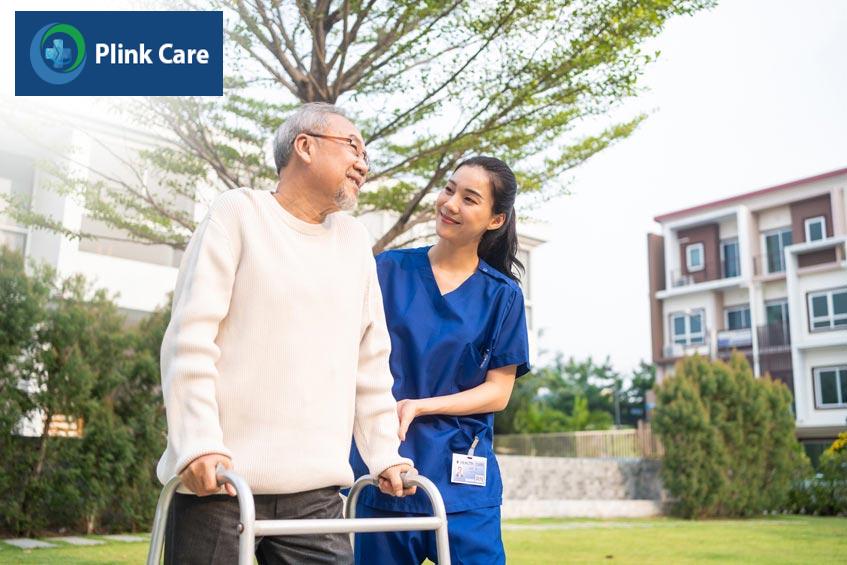 Hỗ trợ bệnh nhân vận động nhẹ nhàng sau phẫu thuật đặt stent mạch vành