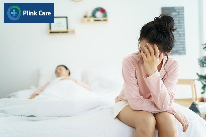 tư thế yêu mạnh bạo gây đau bụng và chảy máu