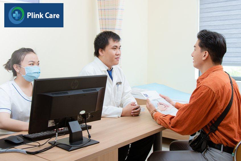 bác sĩ trả kết quả