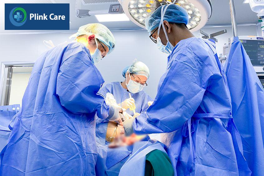 khoa Ngoại Vú và điều trị ung thư vú tiển triển