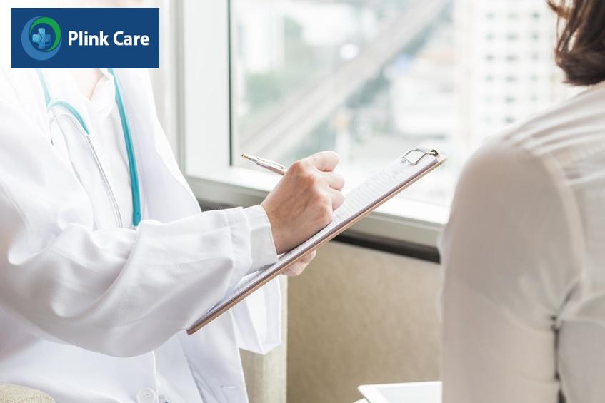 Người bị hạch ở nách nên đến gặp bác sĩ
