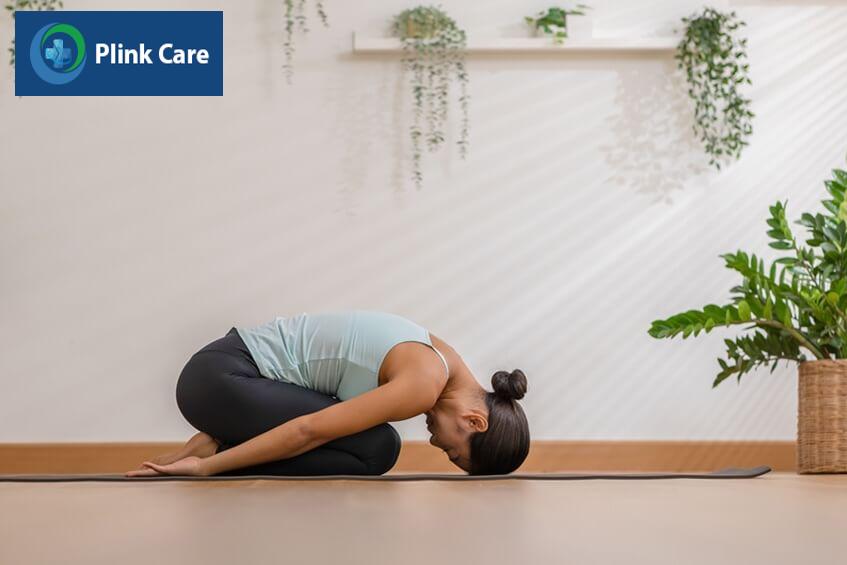 tư thế nằm yoga giảm đau đầu