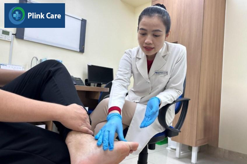 dấu hiệu chân nổi đốm nâu