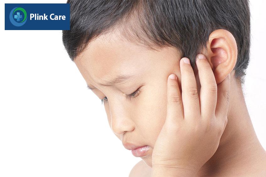 Đưa trẻ đi khám khi có triệu chứng nổi hạch sau tai