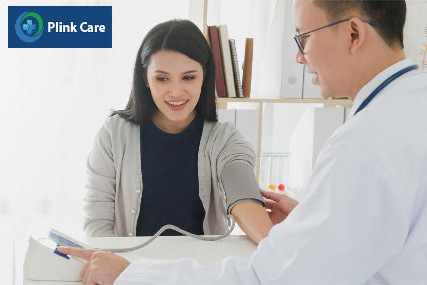 Nếu huyết áp thay đổi bất thường nên đến gặp bác sĩ để thăm khám kỹ và được hướng dẫn điều trị