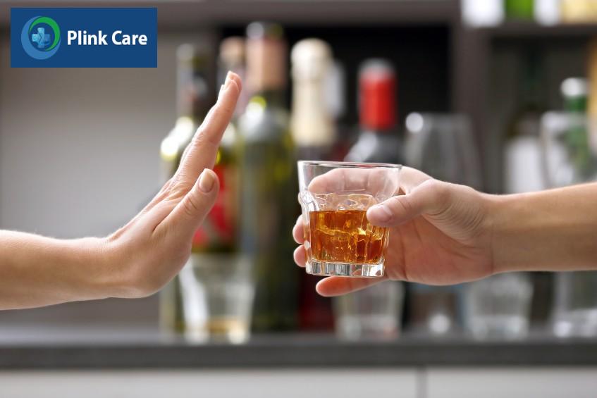 tránh dùng rượu bia trước khi ngủ