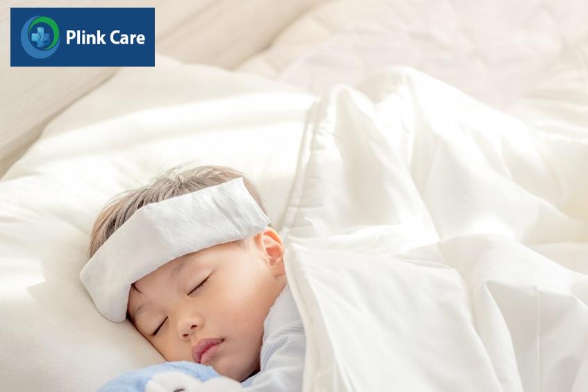 Trẻ sưng hạch ở háng kèm theo sốt cao kéo dài