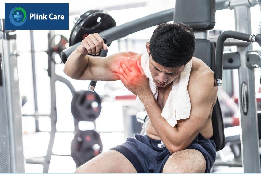 vận động viên sử dụng nhiều lực của vai