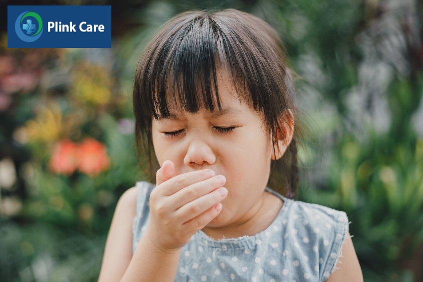 Bộ hình ảnh viêm phổi ở trẻ em - Bé đang ho