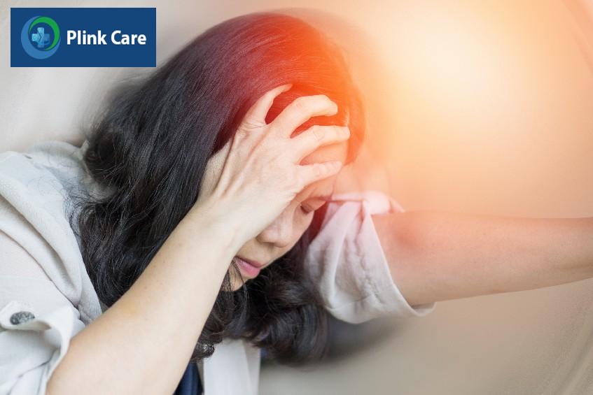 đau đầu là triệu chứng ung thư tuyến giáp giai đoạn cuối