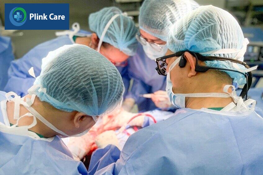 Ekip phẫu thuật tuyến giáp tại PlinkCare